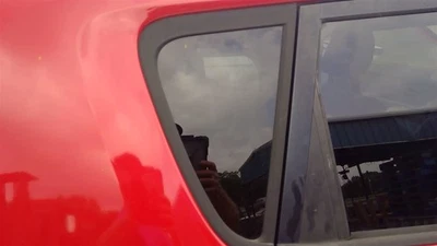 Passenger Right Quarter Glass With Privacy Tint Fits 10-13 Kia Soul - Image 1 of 4