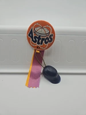 HOUSTON ASTROS PINBACK BUTTON W/ Hat On Beaded Chain Attached - Image 1 of 4