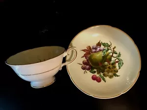 Taza de té y platillo Royal Grafton Fine Bone China - tamaño completo - blanco y verde pálido - Imagen 1 de 4