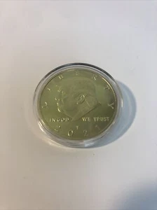 2021 President Donald Trump Liberty Gold Plated EAGLE Commemorative Coin - Picture 1 of 3