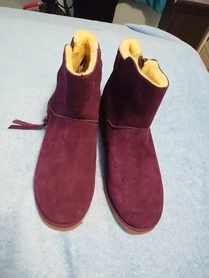 Women's Bear Paw Size 8 Purple Boots - Image 1 of 4