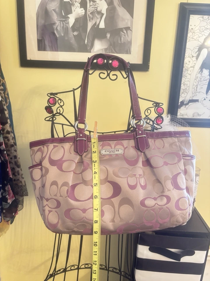 Women’s Coach Purse Purple and Pink Tones Shoulder Bag Excellent Condition - Image 1 of 4