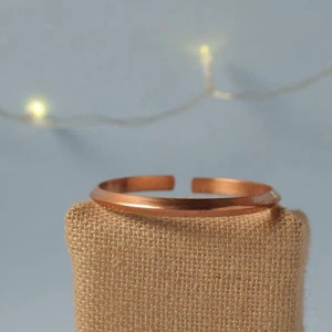 Brazalete delgado de cobre Isha Life para regalo festivo unisex - Imagen 1 de 4