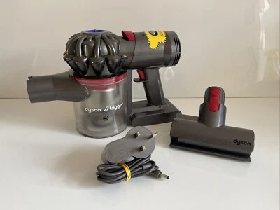 Dyson V7 Trigger Handheld Hoover Vacuum Cleaner Bagless - Cordless Battery - Image 1 of 4