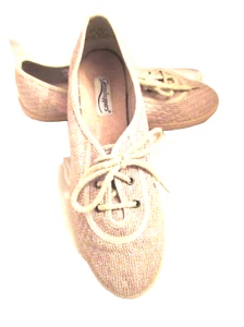 NUEVO SIN CAJA Mujeres SALTAMONTES BEIGE-BRONCEADO Tenis ATLÉTICAS Cordones Planos Talla 8.5W - Imagen 1 de 11