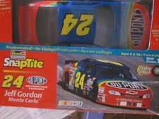 Revell 1998 Revell SnapTite #24 Dupont Jeff Gordon Monte NASCAR Model Kit New  