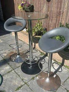 πͺ Glass Bar Table & 2 Swivel Stools β Modern Indoor Set! - Picture 1 of 1