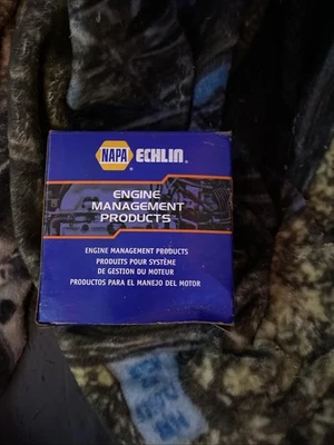 NAPA CSS638 Crankshaft Position Sensor - Image 1 of 3