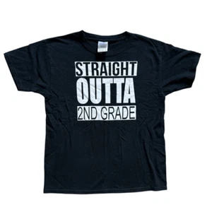 Youth Unisex Boys Girls Straight Outta 2nd Grade Graphic Tee Shirt - Sz M - Picture 1 of 1