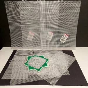 3 Clear Sheets 13.5 x 10.5 Quick Count Plastic Canvas 7 Mesh & Extra Pieces - Picture 1 of 6