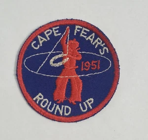 Parche redondo vintage Boy Scouts Cape Fear's 1951 Carolina del Norte parche BSA - Imagen 1 de 5