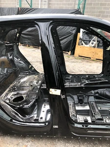 AUDI Q5 2018-2023 LADO DEL PASAJERO DERECHO B PILAR CARROCERÍA CLIP DE CORTE OEM - Imagen 1 de 8