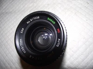 SAKAR 35-70MM F3.5-4.5 MACRO ZOOM LENS FOR PENTAX PK MOUNT - Picture 1 of 3
