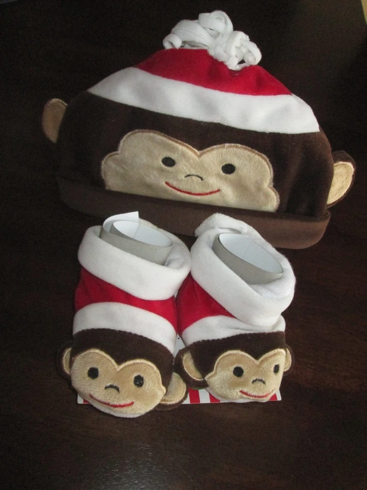 BOTINES Y GORRA MONO NAVIDAD INFANTIL SO DORABLE 0-6mo BEBÉ 3 piezas NUEVO sombrero de terciopelo  Foto 1 de 1