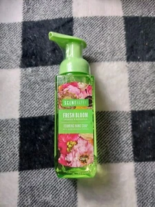 Scent Happy Fresh Bloom Jasmine & Gardenia Foaming Hand Soap 9oz With Aloe Vera - Picture 1 of 2