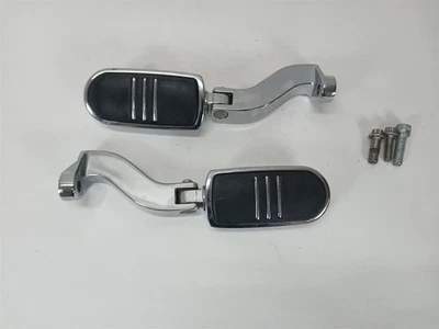 Harley-Davidson 2015 Street Glide Passenger Footpegs & Mounts Streamliner  - Image 1 of 4