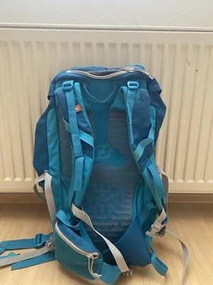 Wanderrucksack 60l, 2x gebraucht, guter Zustand, Wasserdicht, verstellbare Gurte - Bild 1 von 2