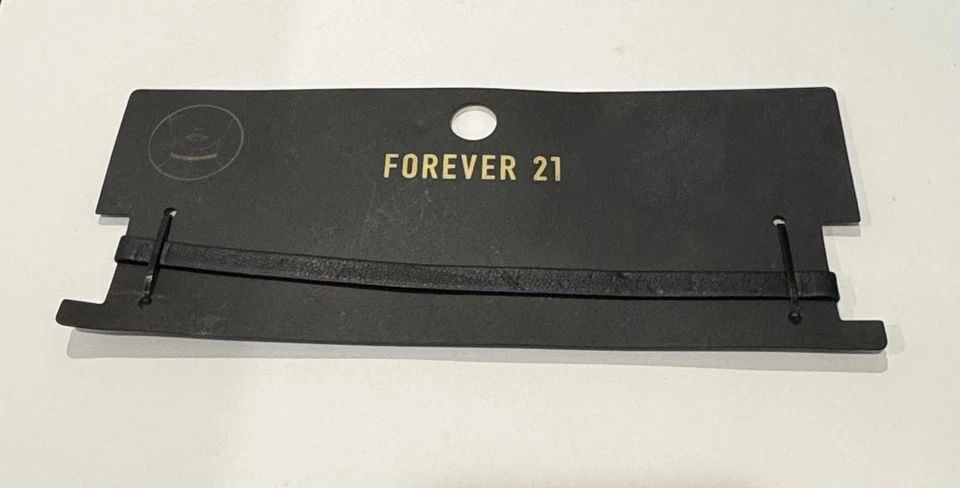 Gargantilha de couro preta Forever 21 nova - Imagem 1 de 2