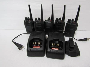 Motorola GL2000 Przenośne radio dwukierunkowe testowane włączanie zasilania bez gwarancji - Zdjęcie 1 z 10