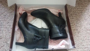 Woman’s Black Bandolino Leather Ankle Boot BDWilleria Size 8 with Tassle - Picture 1 of 5