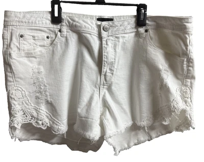Shorts jeans branco feminino Joe Boxer tamanho 16W destaque de crochê desgastado #6R - Imagem 1 de 4