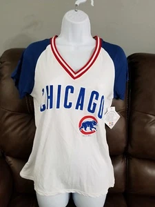 Women's Chicago Cubs White/ Royal V- Neck Tshirt - Picture 1 of 1