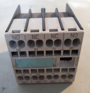 Siemens Auxiliary Contact 3RH1911-2FA22 OR 2AF00 OR 2AF02 - Picture 1 of 1
