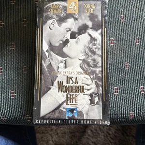 It's a Wonderful Life VHS 45th Anniversary Edition James Stewart - New Sealed - Picture 1 of 6