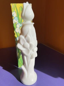 Vtg Avon Floral Bud Vase Lemon Velvet Bath Foam Milk Glass Decanter NOS - Picture 1 of 9