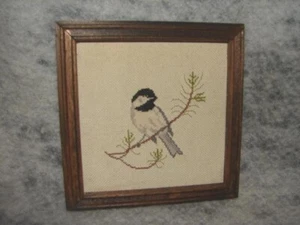 Vintage Handmade Needlepoint Bird Framed Wood Picture - Picture 1 of 2