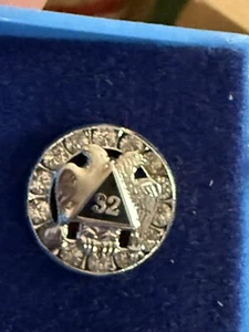Pin Tie Tac Francmason 32 Años Doble Águila Piedras Transparentes - Imagen 1 de 3
