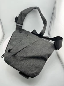 F~M 4 Pocket Crossbody/Schultertasche Unisex/Beuteltasche - Bild 1 von 11