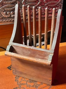 Vintage Wood Berry Picker Primitive Decor Cape Maid - Picture 1 of 1