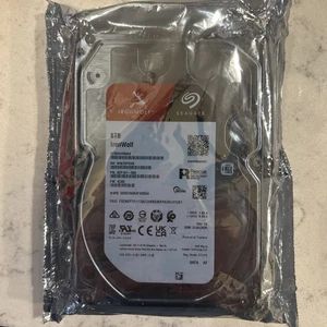 Seagate Iron Wolf 8TB ST8000VN004 Internal Hard Drive 7200 RPM 256MB - Picture 1 of 2