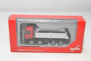 B8 1:87 HERPA MERCEDES-BENZ MB ACTROS 8X4 TRUCK TRUCK TIPPER DUMPER MEILER MIB - Picture 1 of 5