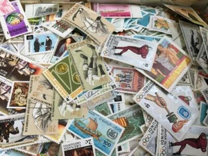 STAMP MNH WORLD WIDE 300pcs Mint unused lot off paper philatelic collection - Picture 1 of 3