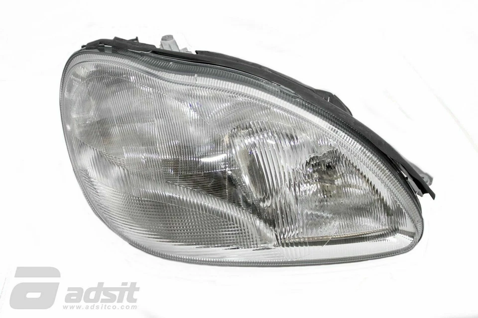 New Mercedes-Benz 2000-2006 Right Headlight Assembly OEM Bosch *2208201261 - Image 1 of 1