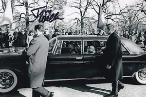 Tom Wells signed Autogramm 4x6 Foto JFK's Kinder Secret Service Agent - Bild 1 von 2