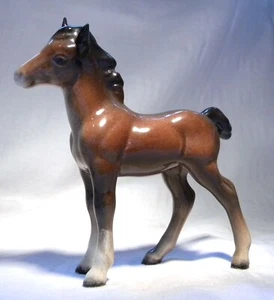 BESWICK CABALLO POTRO 1084 (BH30) - Imagen 1 de 5