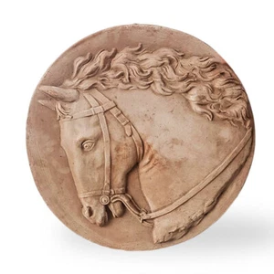 Piatto in Terracotta Cavallo Decorazione da Parete per Esterni o Interni Ø50cm - Picture 1 of 1