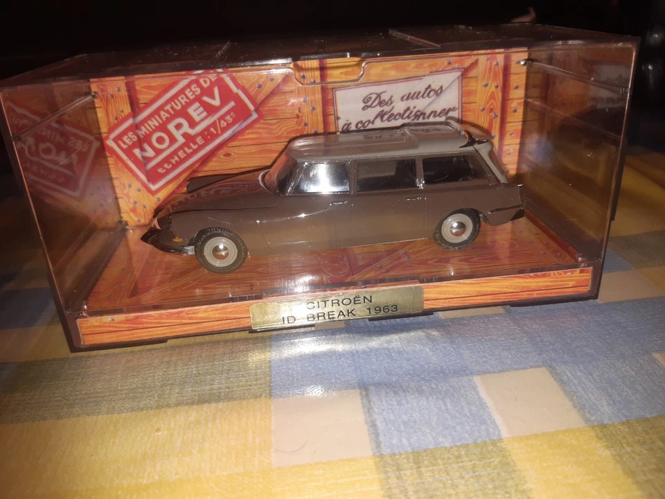 CITROEN ID BREAK 1963 NOREV AVEC SA BOITE VITRINE 1/43 - Photo 1/4