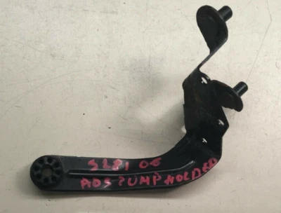 BMW 2004 525i ​E60 ABS módulo de freno antibloqueo bomba soporte soporte soporte soporte Foto 1 de 4