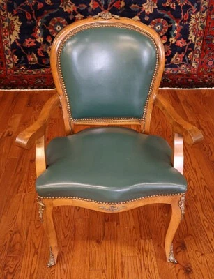 Sillón francés estilo Luis XVI montado en bronce verde Foto 1 de 4