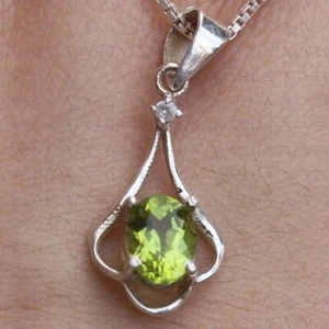 3.00ct Oval Cut Natural Peridot Solitaire Pendant 18k White Gold Plated No Chain - Picture 1 of 11