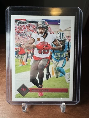 2023 Panini Donruss Mike Evans RETRO 1993 INSERT Tampa Bay Buccaneers #R93-35 - Image 1 of 2