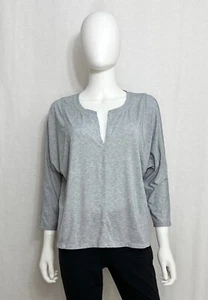 Camiseta ligera Athleta para mujer gris jaspeado cuello muesca manga 3/4 - Imagen 1 de 9