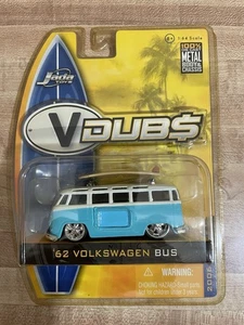 Jada Toys VDUBS - 2 1962 Volkswagen Buses With Surfboards 2006 Wave1 - Picture 1 of 10