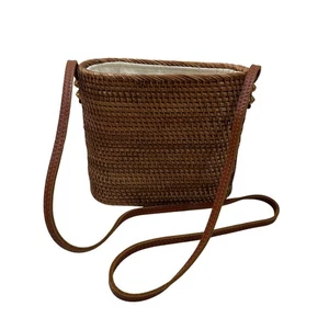 Bucket Crossbody Rattan länglich Kordelzug gefüttert braun Korbgeflecht Lederriemen - Bild 1 von 12