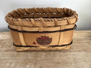 VintageSmall Basket With Basket Of Apples On Front/Back - Picture 1 of 6