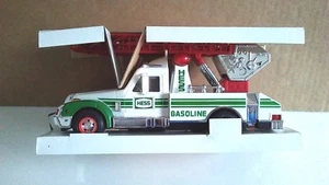 1994 HESS RESCUE TRUCK - BRAND NEW IN ORIGINAL BOX - EVERYTHING WORKS - Picture 1 of 6